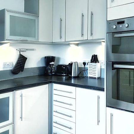New Luxurious And Business Apt Daire Swansea Dış mekan fotoğraf